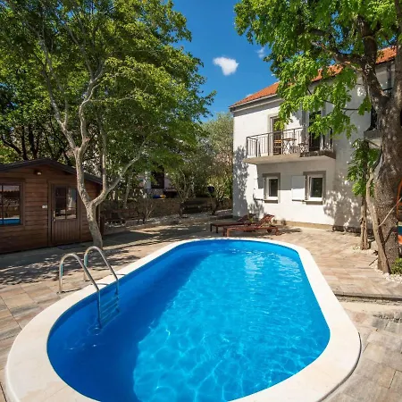 Сasa de vacaciones Noveanni By Interhome