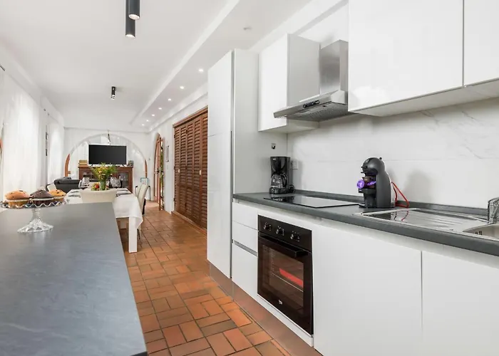 Noveanni By Interhome *
