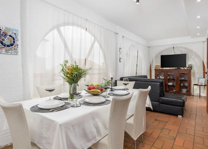 Noveanni By Interhome
