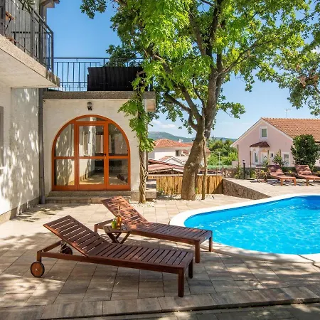 Noveanni By Interhome Holiday home Kornic