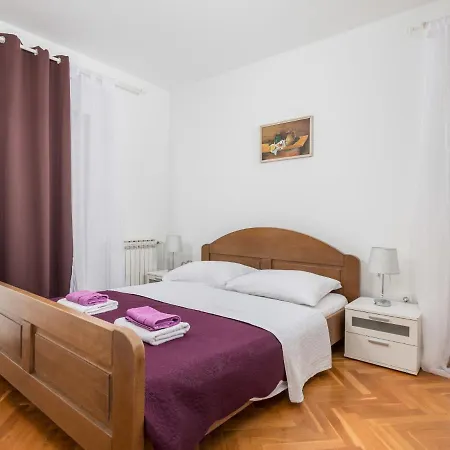 Noveanni By Interhome * Kornic